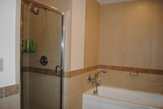 Building Photo - 20 Newport Pkwy