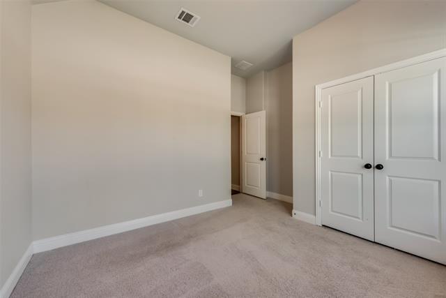 Building Photo - 15404 Pioneer Bluff Trail