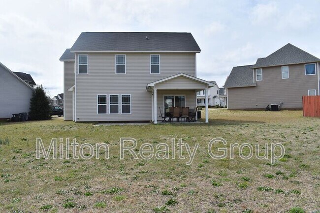 Building Photo - 38 Hanson Ct