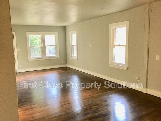 Building Photo - 3125 NW 14th St