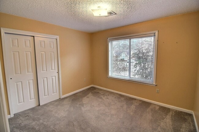 Building Photo - 1153 Verlington Dr