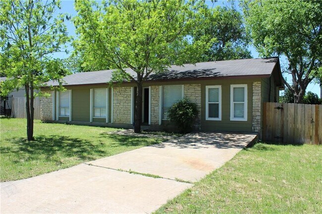 Building Photo - 3020 Great Valley Dr