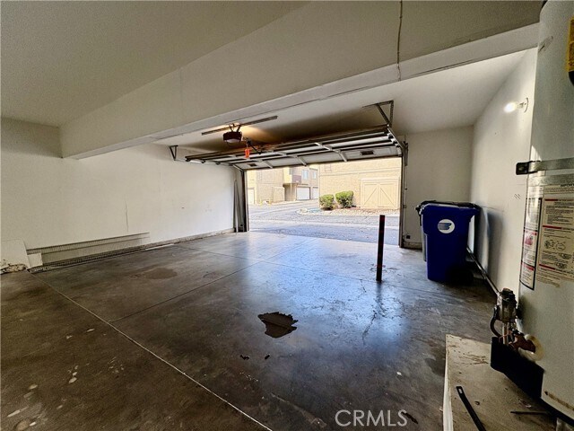 Building Photo - 9405 Mesa Verde Dr