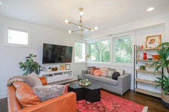 Building Photo - 2208 Elliott Ave