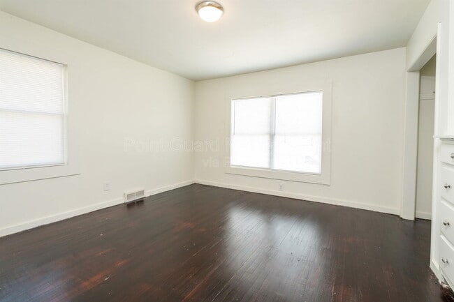 Building Photo - 1700 N Harvard Ave