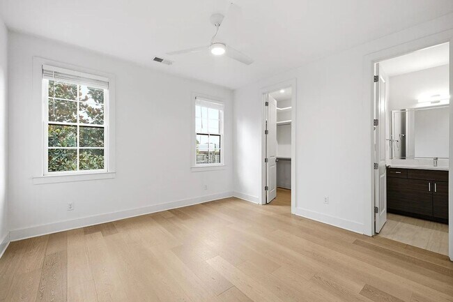 Building Photo - 722 Meditation Ln