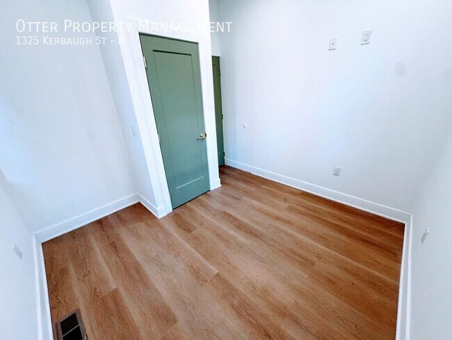 Building Photo - 1325 Kerbaugh St