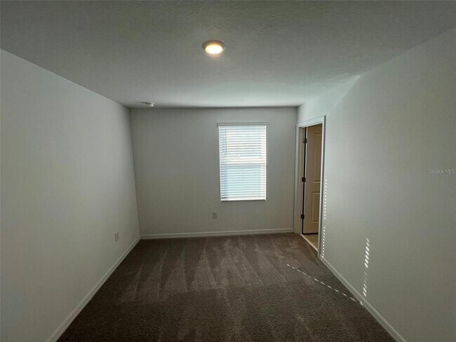 Building Photo - 2961 Skyline Lp