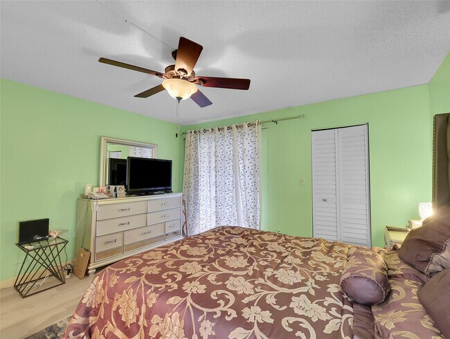 Building Photo - 3405 Bimini Ln