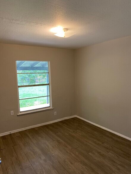 Building Photo - 4318 Wild Oak Dr