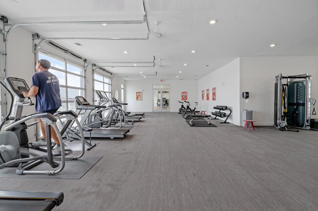 Building Photo - 4361 S Congress Ave