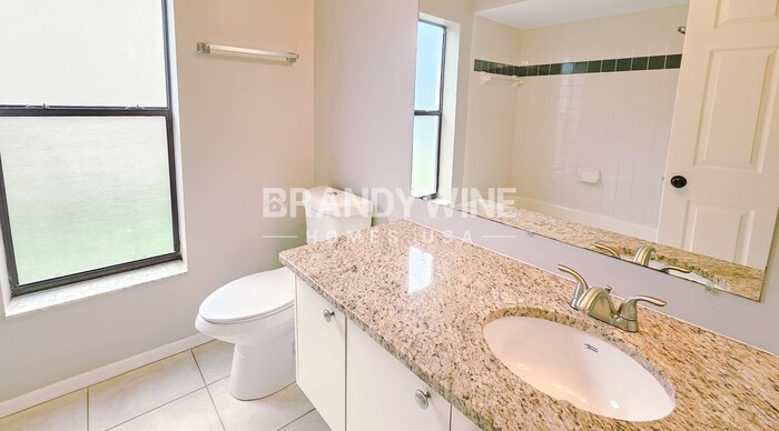 Building Photo - 7036 Fallbrook Ct