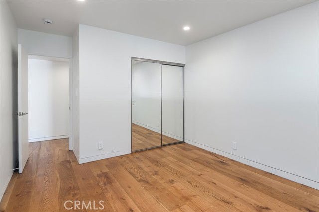 Building Photo - 15439 Vose St