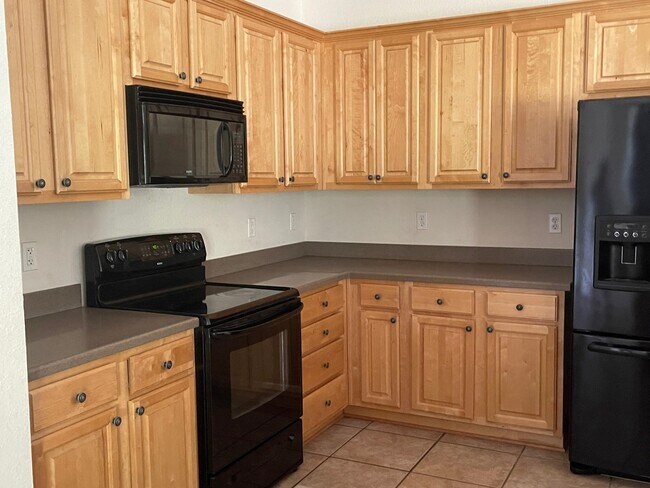 Building Photo - 222 Tillis Ln