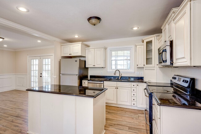 Building Photo - 111 Lehigh Ave