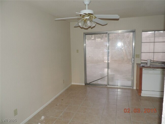 Building Photo - 833 Dusk Dr