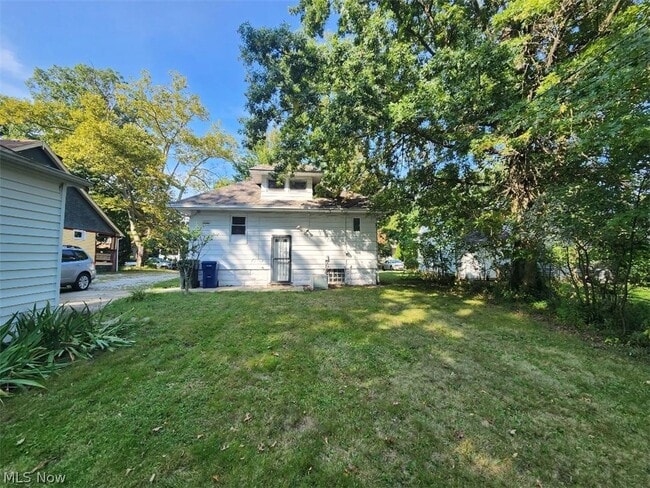 Building Photo - 3842 Parkdale Rd