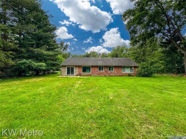 Building Photo - 4096 Chestnut Hill Dr