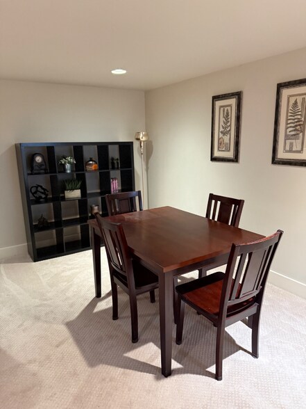 Building Photo - 15515 SE River Forest Dr