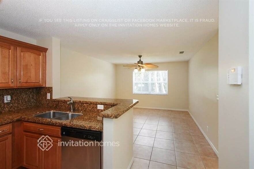 Building Photo - 3022 Sunset Ln