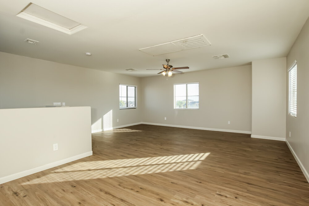 Building Photo - 912 E Brooke Pl