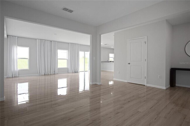 Building Photo - 137 Piave St