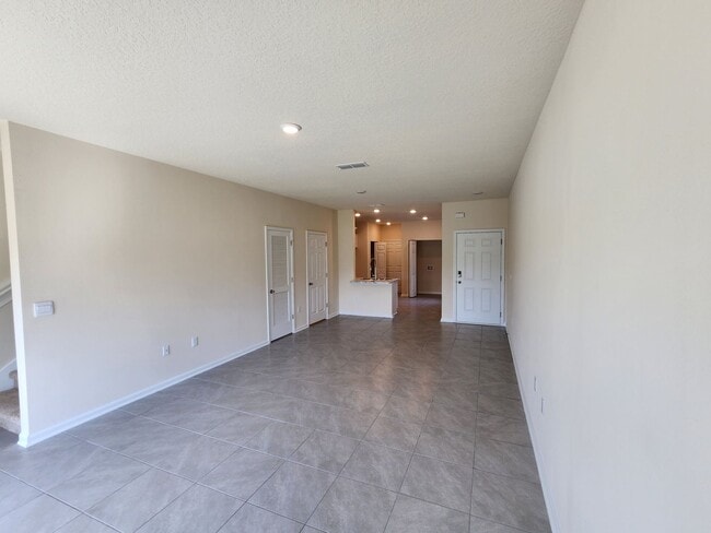 Building Photo - ***TWO WEEKS FREE*** New beautiful Three bedroom Two and a half bath two-story townhome