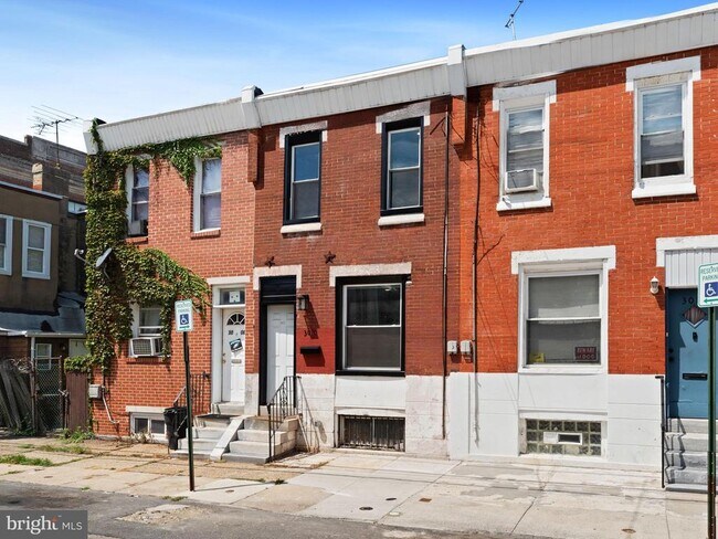 Building Photo - 3010 Emerald St