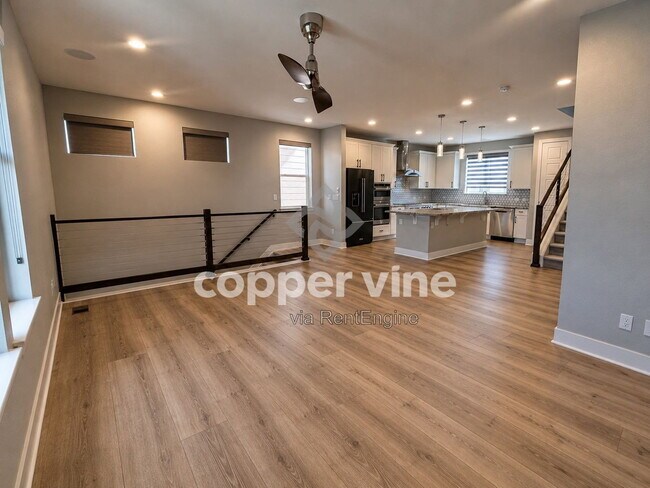 Building Photo - 11959 Mountview Ln