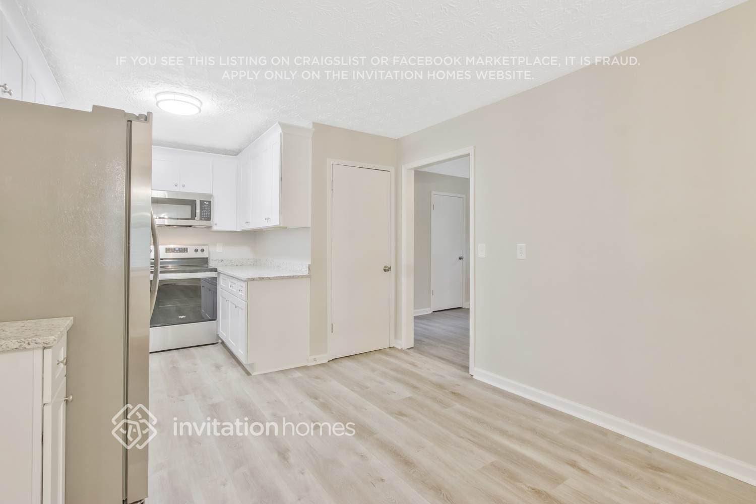 Building Photo - 1023 Lakewood Dr