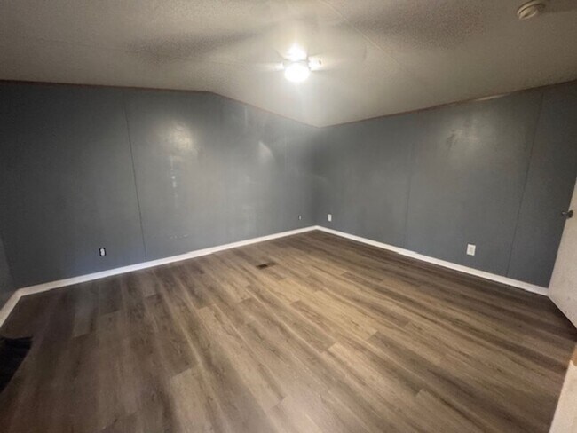 Building Photo - 58 Lakewater Dr
