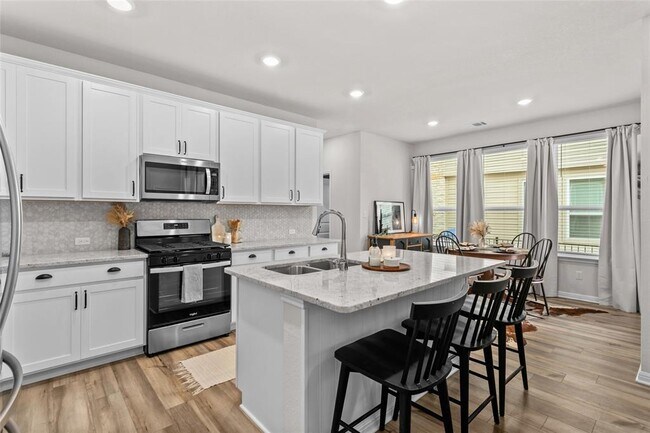 Building Photo - 376 Lost Mine Peak Ln