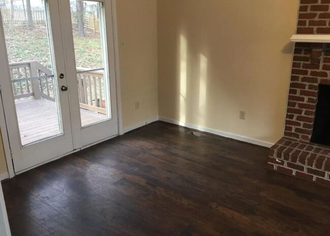 Building Photo - Spacious 5 Bedroom, 2.5 Bath Home for Rent – 2,200 sq. ft.