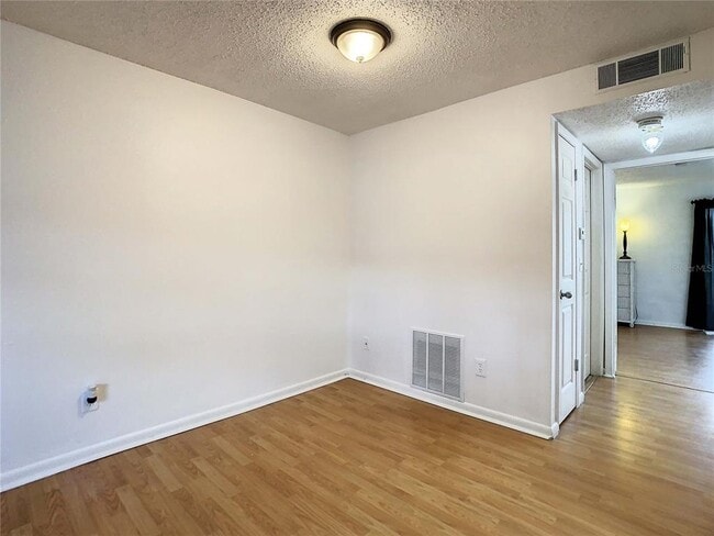 Building Photo - 9115 Tudor Dr