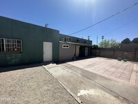 Building Photo - 4640 La Luz Ave