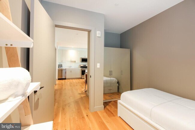 Building Photo - 448 K St NW