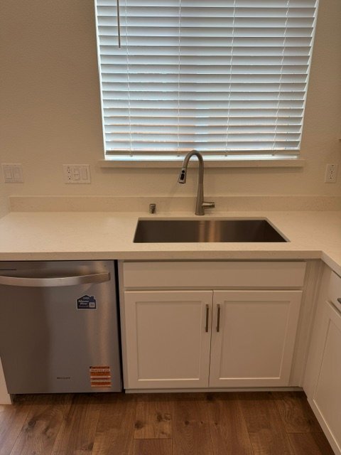 Building Photo - 2915 Porcelain St