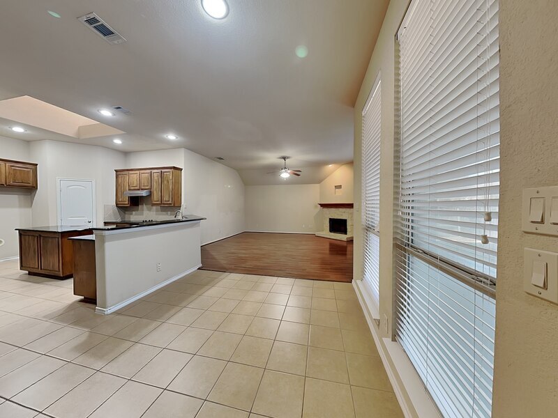 Building Photo - 1605 Grey Willow Ln