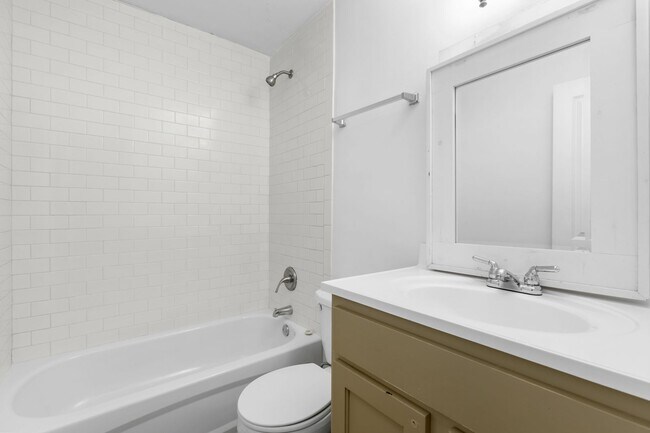 Interior Photo - Avondale