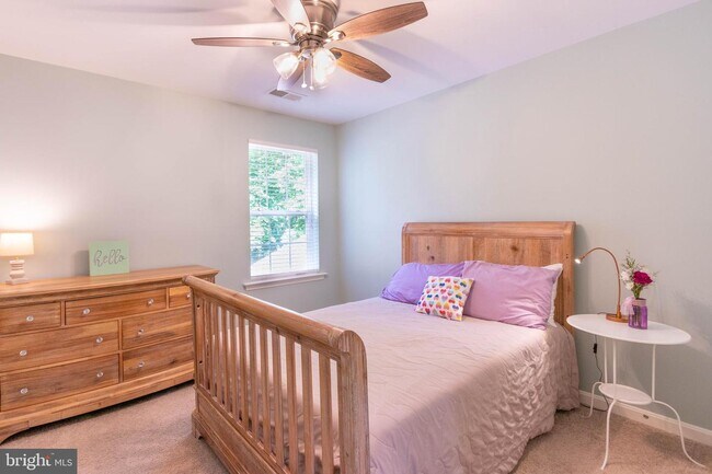 Building Photo - 8061 Side Hill Dr