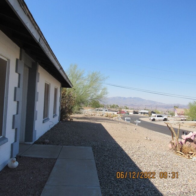 Building Photo - 3590 Clearwater Dr