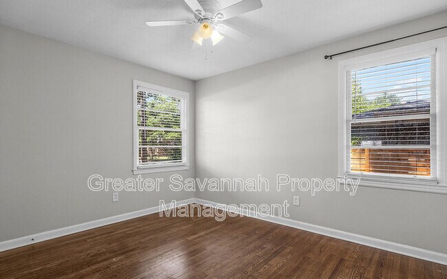 Building Photo - 2114 E 62nd St