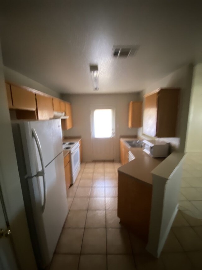 Building Photo - 2801 Seabiscuit Dr