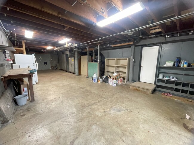 Building Photo - 2717 34th Ave