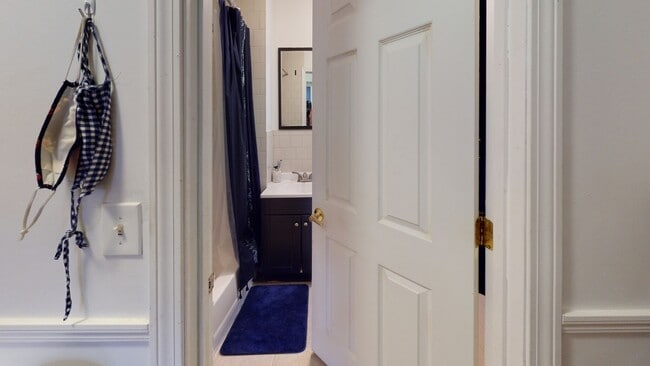 Building Photo - 9 Winship St