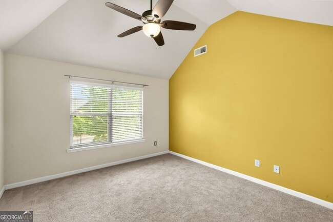 Building Photo - 882 Nestling Dr