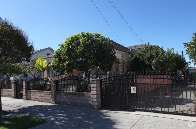 Building Photo - 2043 Workman St