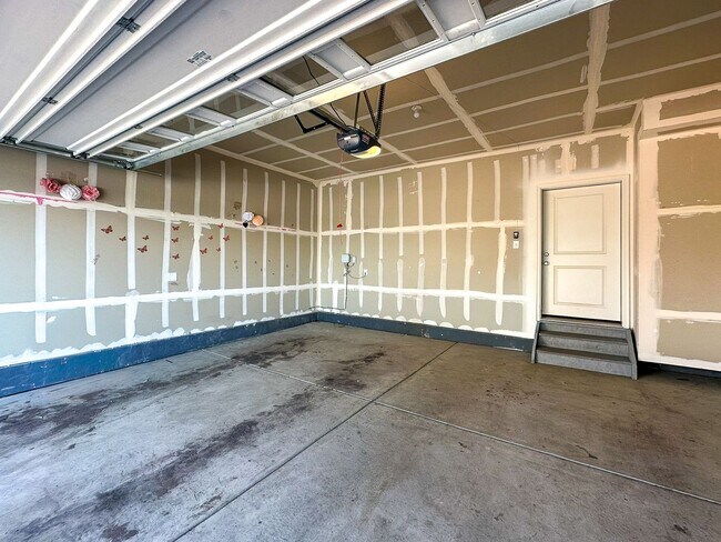 Building Photo - Painted Prairie 3bd 2.5ba paired house by DIA!