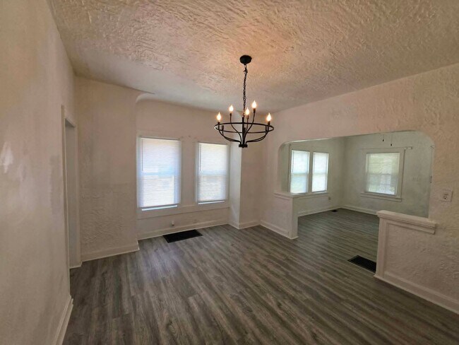 Building Photo - 1017 Haller Ave