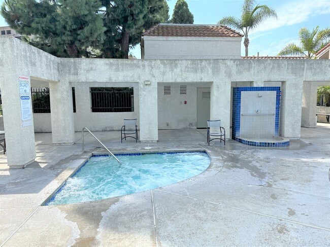 Building Photo - 5032 Dorado Dr